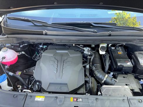 Used 2026 Kia Carnival SX Prestige image 11