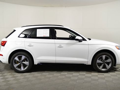 Certified 2025 Audi Q5 Premium w/ Convenience Plus Package image 7