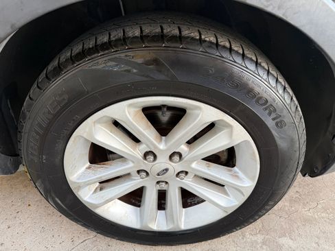 Used 2012 Ford Explorer XLT image 41