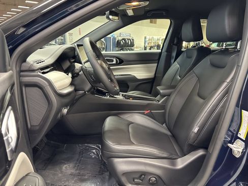 New 2026 Jeep Compass Limited AWD/4WD image 9