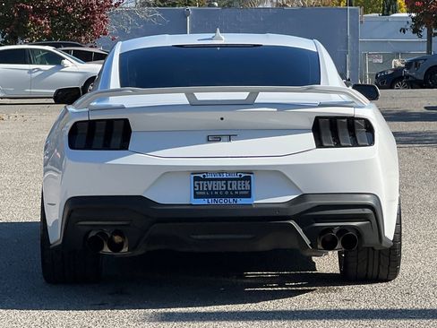 Used 2024 Ford Mustang GT Premium image 5