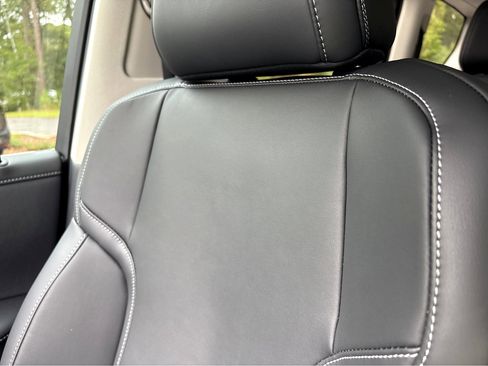 New 2026 INFINITI QX80 Pure w/ Cargo Package image 4