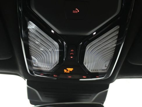 New 2026 BMW X7 xDrive40i w/ M Sport Package AWD/4WD image 21