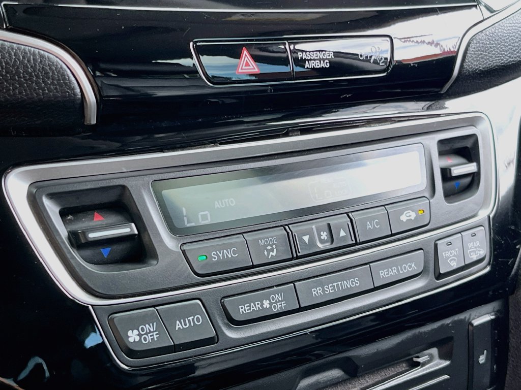 Used 2020 Honda Pilot Touring image 16