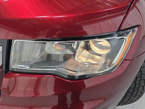 Used 2018 Jeep Grand Cherokee Limited w/ Trailer Tow Group IV image 33