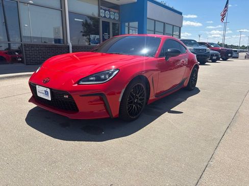 Used 2023 Toyota GR86 Premium w/ ALL Weather Mat Package (TMS) RWD image 1