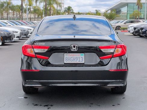 Used 2018 Honda Accord LX image 9