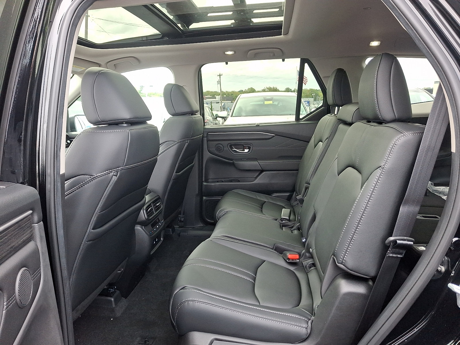 New 2026 Honda Pilot image 5