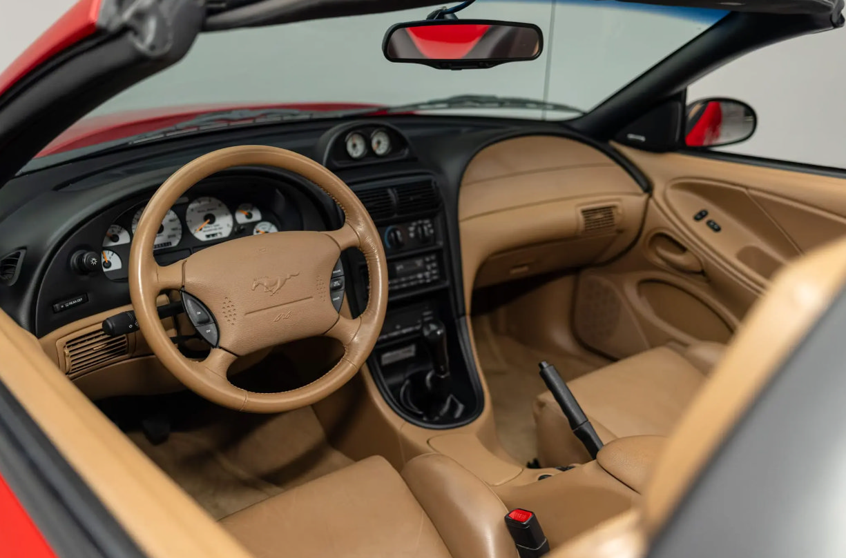 Used 1997 Ford Mustang Convertible RWD image 5