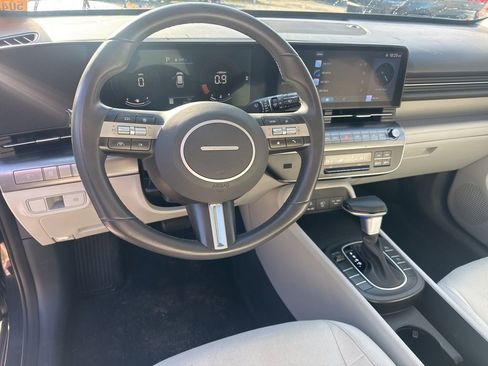 Used 2025 Hyundai Kona SEL image 15