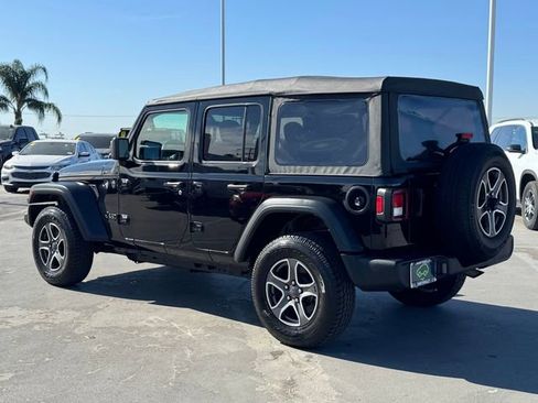 Used 2022 Jeep Wrangler Unlimited Sport image 2
