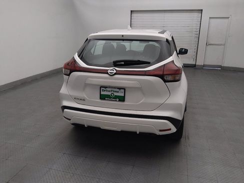 Used 2021 Nissan Kicks S FWD image 7