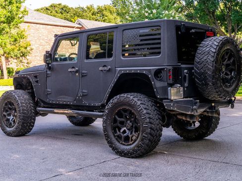 Used 2017 Jeep Wrangler Unlimited Rubicon w/ Connectivity Group AWD/4WD image 6