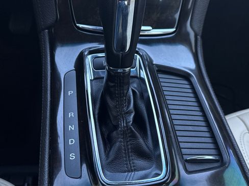 Used 2016 Lincoln MKS w/ Equipment Group 101A image 35