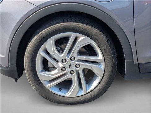 Used 2023 Chevrolet Bolt LT FWD image 19