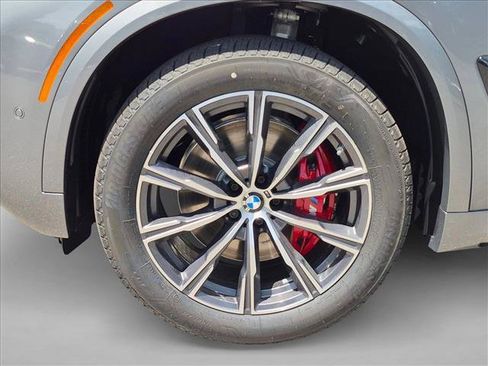 New 2026 BMW X5 xDrive40i w/ M Sport Package AWD/4WD image 10