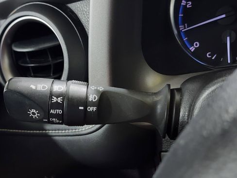 Used 2017 Toyota RAV4 Limited AWD/4WD image 17