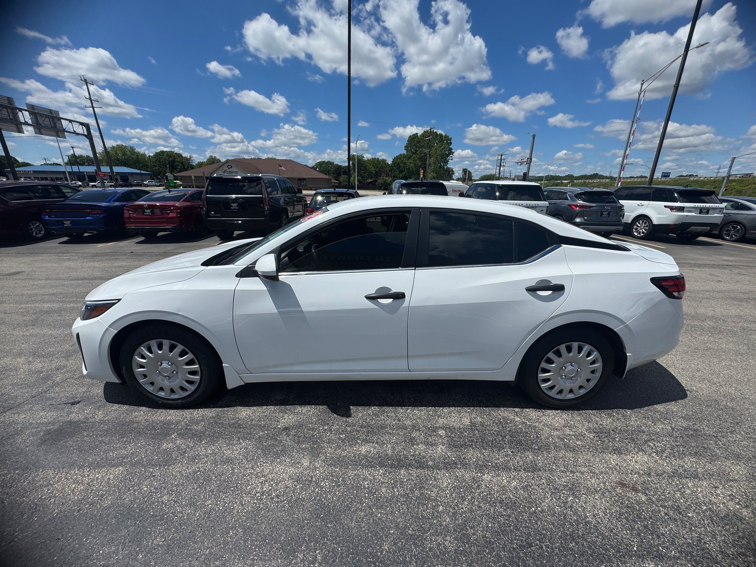Used 2024 Nissan Sentra S FWD image 3