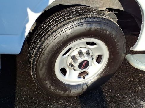 Certified 2024 GMC Savana 2500 w/ Driver Convenience Package image 11