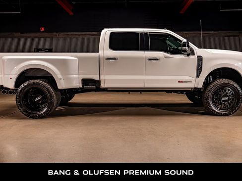 Used 2024 Ford F350 Platinum image 10