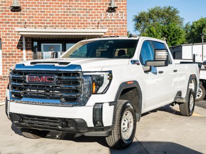 Used 2024 GMC Sierra 2500 Pro w/ Convenience Package