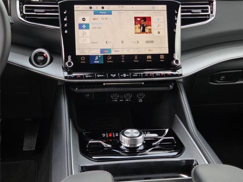 New 2026 Jeep Grand Wagoneer Limited image 10