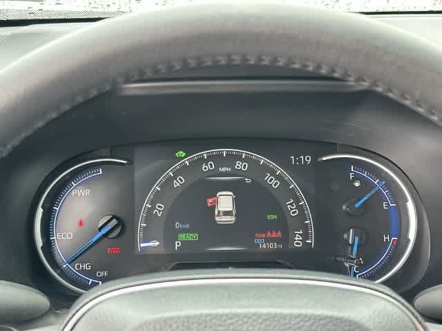 Used 2025 Toyota RAV4 XLE w/ Convenience Package AWD/4WD image 7
