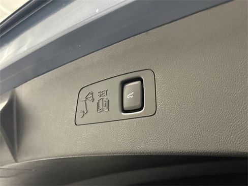 New 2026 Lincoln Corsair Premiere image 9