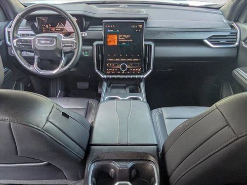 Used 2024 GMC Acadia Elevation image 16