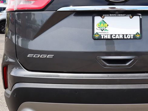 Used 2020 Ford Edge Titanium FWD image 19