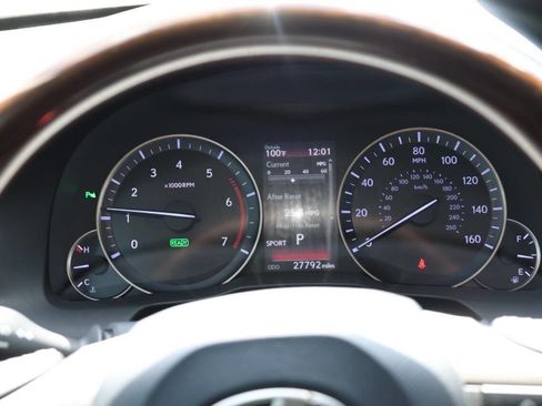 Used 2018 Lexus ES 300h w/ Navigation Package image 18