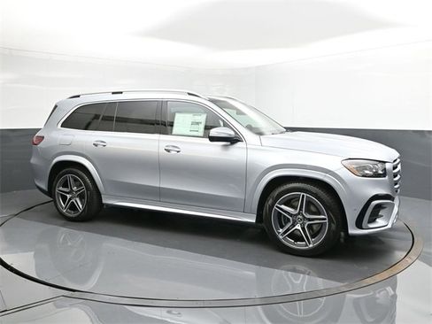 New 2025 Mercedes-Benz GLS 450 4MATIC image 17