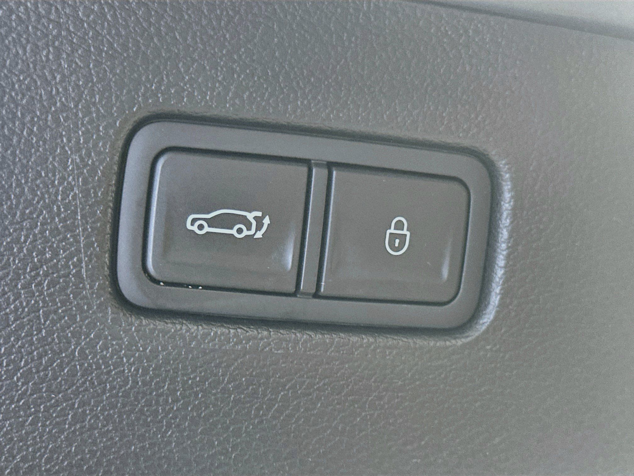 Used 2025 Genesis GV80 2.5T Standard AWD/4WD image 29