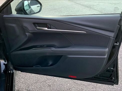 Used 2025 Toyota Camry LE image 22