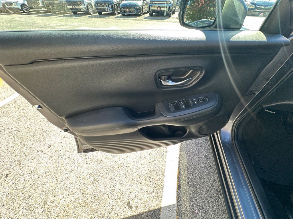 Used 2024 Honda HR-V LX image 9