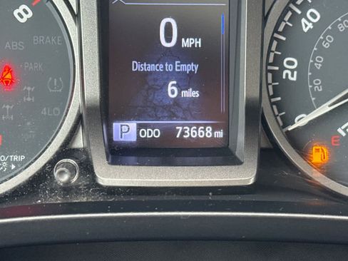 Used 2020 Toyota Tacoma TRD Off-Road image 25