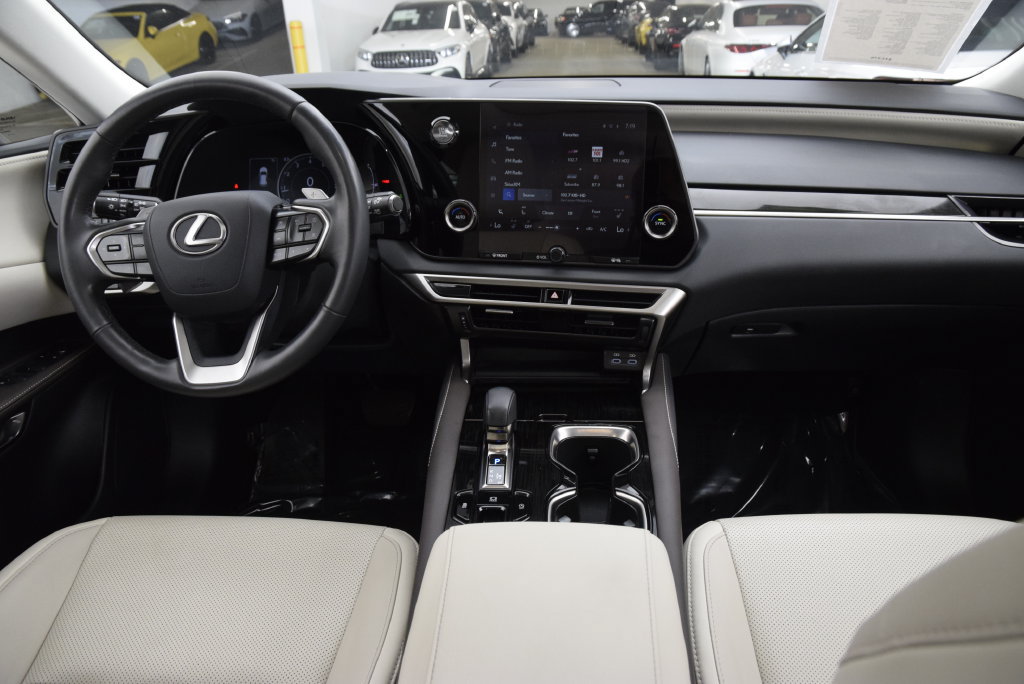 Used 2024 Lexus RX 350 FWD w/ Technology Package image 20