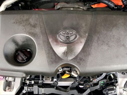 Certified 2025 Toyota RAV4 XLE Premium image 32