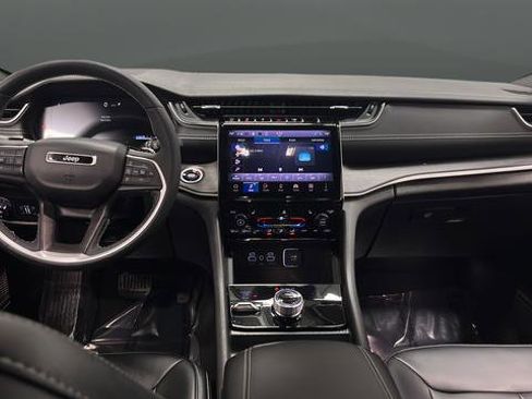 Used 2024 Jeep Grand Cherokee L Limited w/ Black Appearance Package image 11