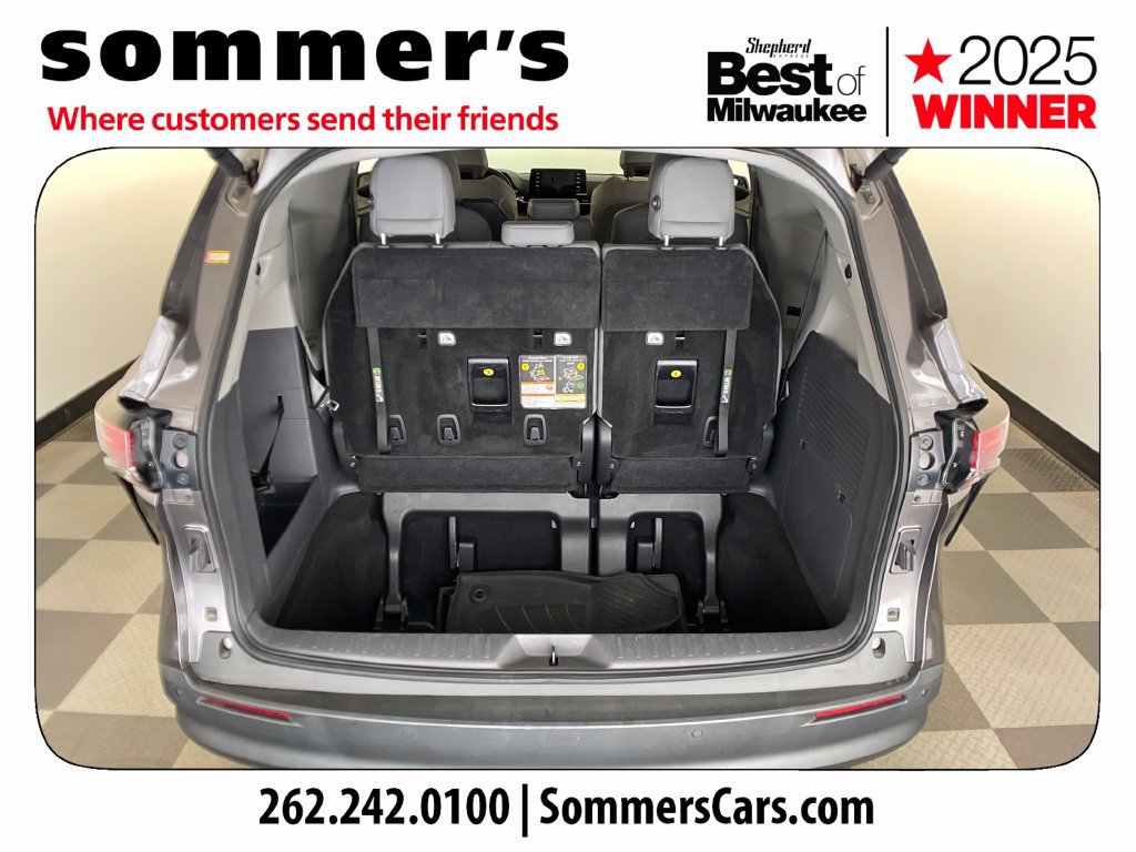 Used 2022 Toyota Sienna XLE FWD image 20
