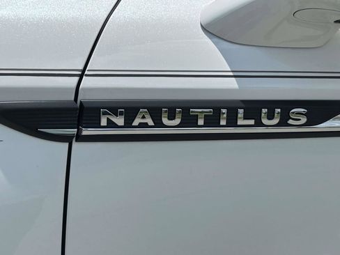Certified 2023 Lincoln Nautilus Reserve w/ Equipment Group 201A AWD/4WD image 13