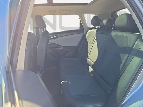 Used 2022 Volkswagen Taos SE image 20