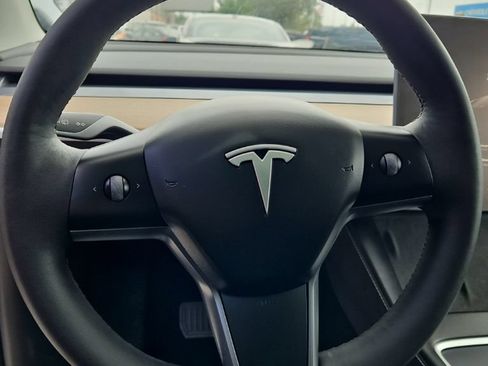 Used 2023 Tesla Model Y Long Range AWD/4WD image 13