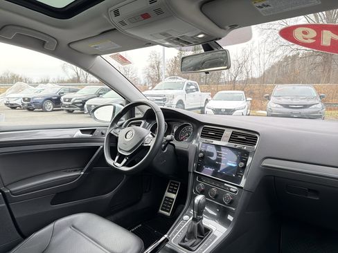 Used 2019 Volkswagen Golf Alltrack SE image 15