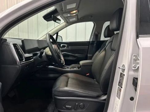 Used 2025 Kia Sorento X-Line EX AWD/4WD image 3