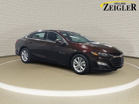 Used 2020 Chevrolet Malibu LT image 3