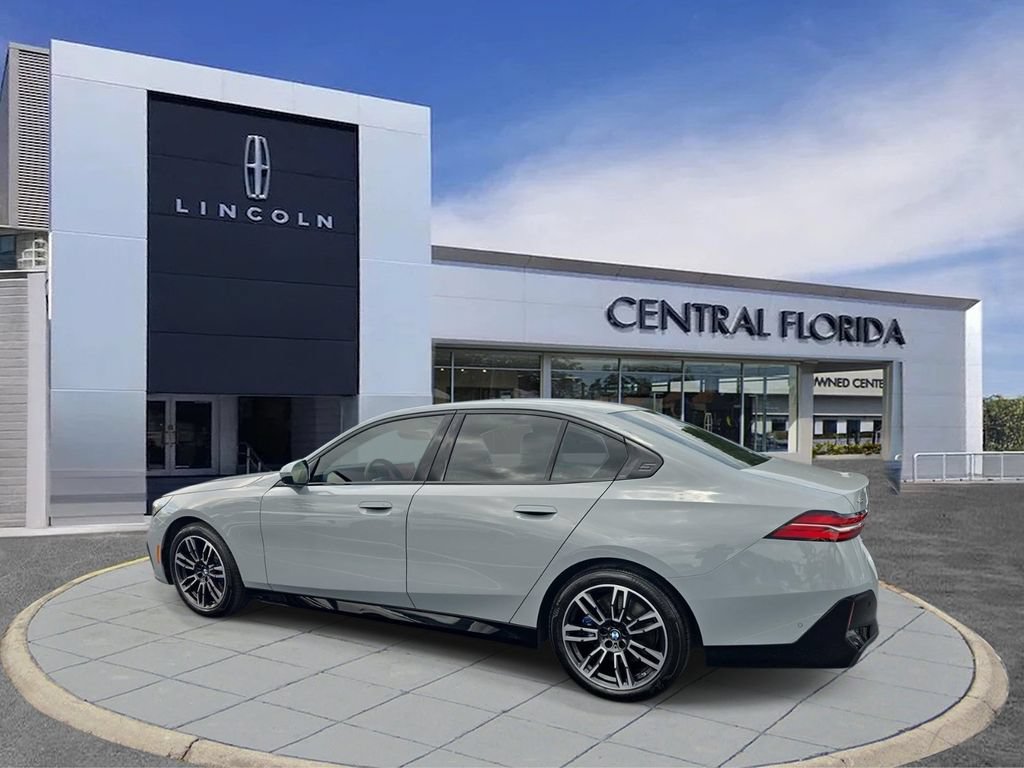 Used 2026 BMW 530i xDrive AWD/4WD image 9