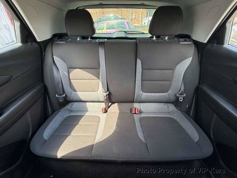 Used 2021 Chevrolet TrailBlazer LS FWD image 18