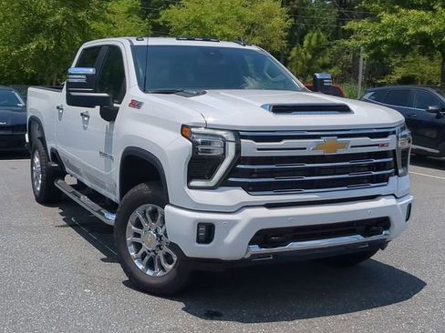 New 2025 Chevrolet Silverado 2500 LT w/ Z71 Chrome Sport Edition image 3