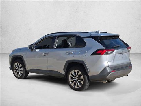 Used 2019 Toyota RAV4 Limited FWD image 7